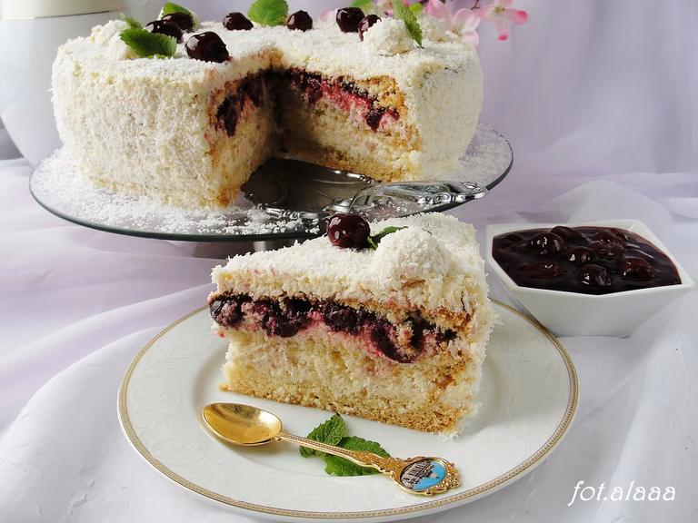 Tort rafaello z wiśniami