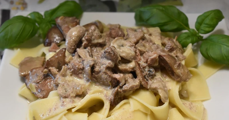 Tagliatelle z wątrobą drobiową
