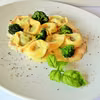 Tortellini ze szpinakiem i ricottą w sosie smietanowym