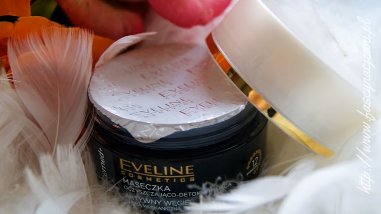 Czarny diament, czyli nowa maseczka Eveline Cosmetics