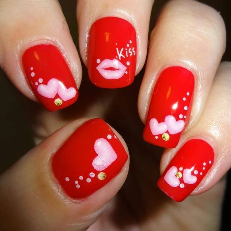 Manicure walentynkowy