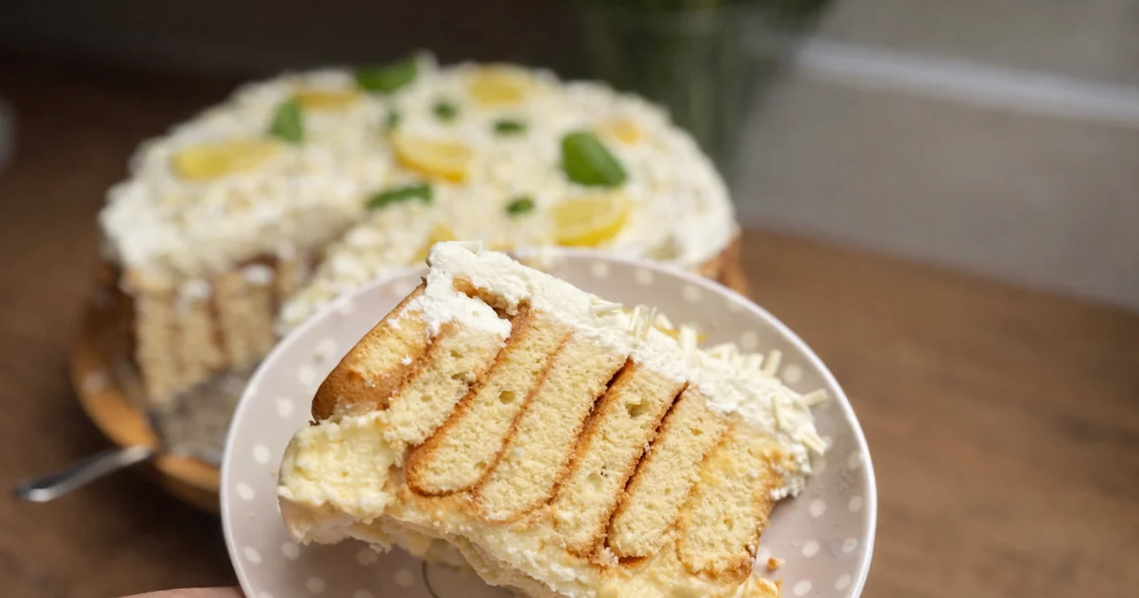 Biszkoptowy deser z cytrynową nutą