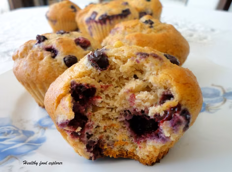 Fit muffinki bananowe z borówkami
