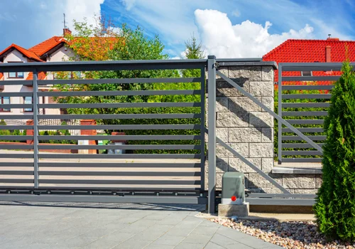 Zmiany w podatkach od nieruchomości w 2025 r.! Te osoby muszą zapłacić podatek za ogrodzenie!