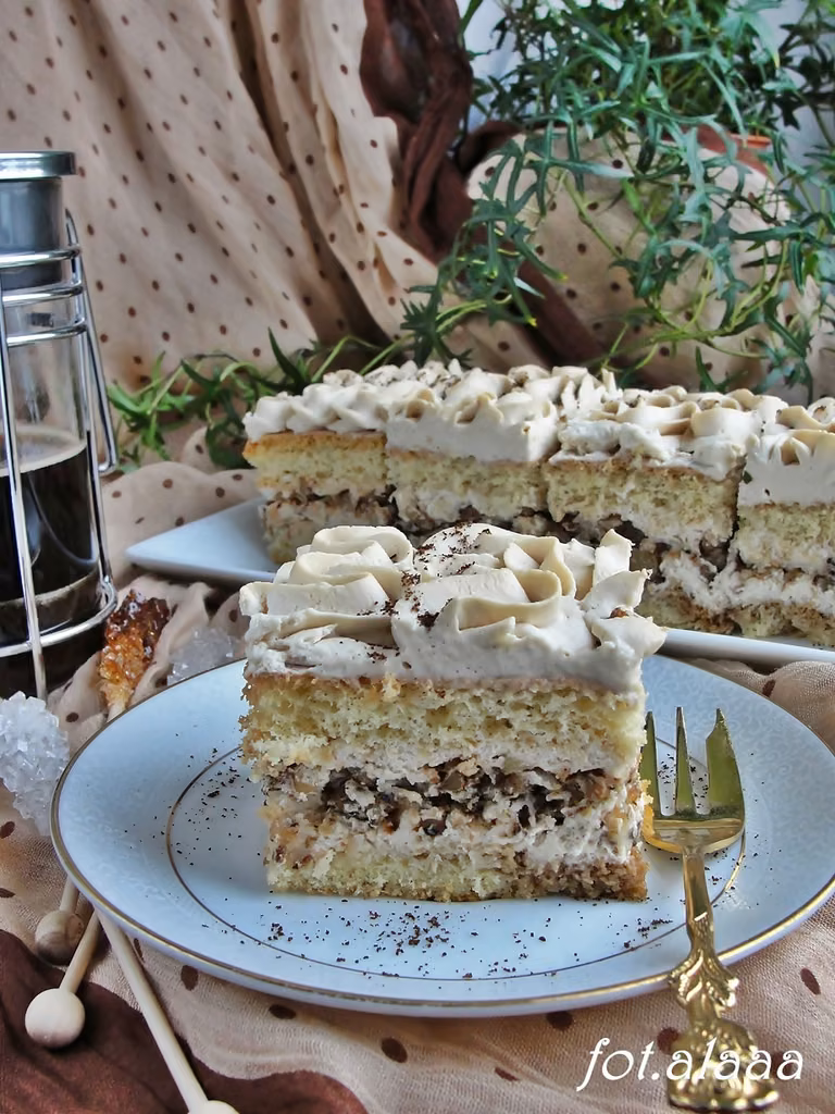 Ciasto mocca z orzechami