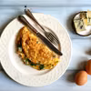 OMLET Z PIECZARKAMI I SEREM PLEŚNIOWYM