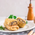 Krokiety Z Pieczarkami Na Cieście Drożdżowym