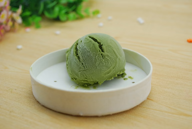 Kremowe lody z awokado