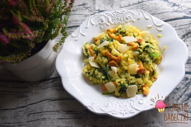 Risotto z kurkami, szpinakiem i serem grana padano