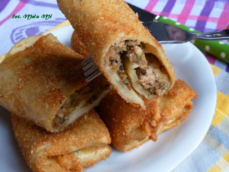 Krokiety z mięsem, ogórkiem kiszonym i pieczarkami