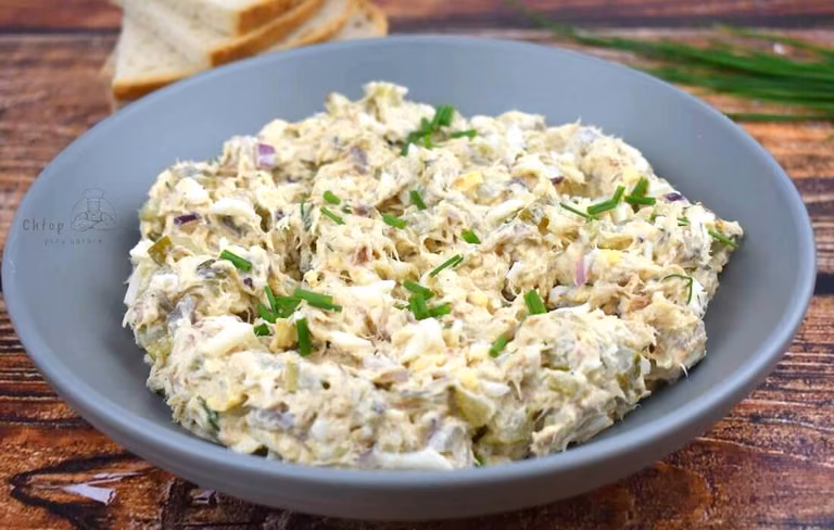 Pasta z makreli - Chłop przy garach