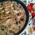 Gulasz drobiowy z pieczarkami