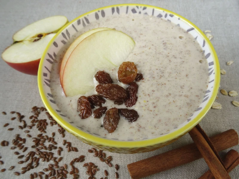 Szarlotkowa smoothie bowl