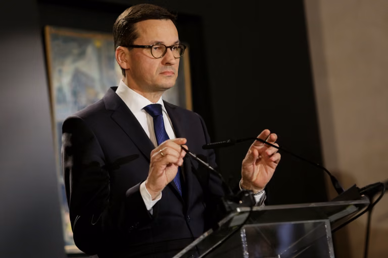 PILNE: rząd wprowadził kolejne zakazy w związku z koronawirusem