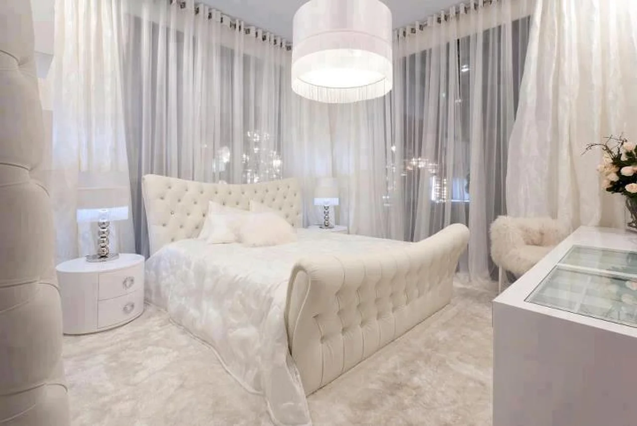 Urocza sypialnia w stylu glamour