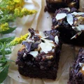 Brownie z gruszkami i migdałami