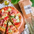 Pizza z cukinią i szynką parmeńską