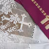 Kolęda 2023. Kto przyjmie księdza po kolędzie? Ile pieniędzy zostawią w kopercie?