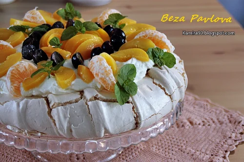 Beza Pavlova z limonkowym kremem