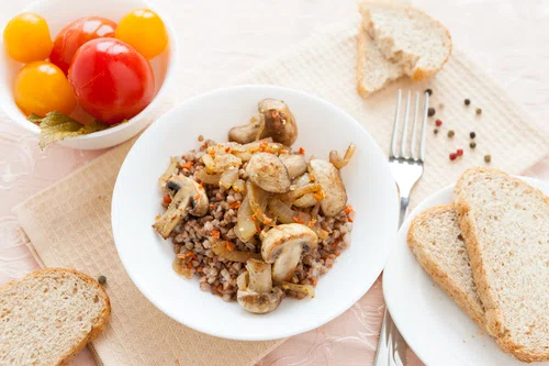 Kasza gryczana z pieczarkami