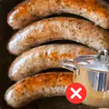 Dlaczego biała kiełbasa jest biała? Ten jeden BŁĄD może zepsuć jej smak!