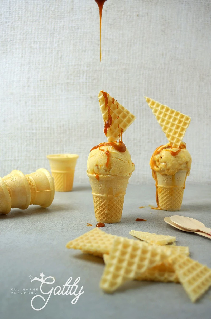 Lody waniliowe z solonym karmelem