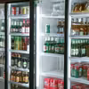 Alkohol dominuje na stacjach paliw!? Wiemy co na temat jego sprzedaży myślą Polacy!