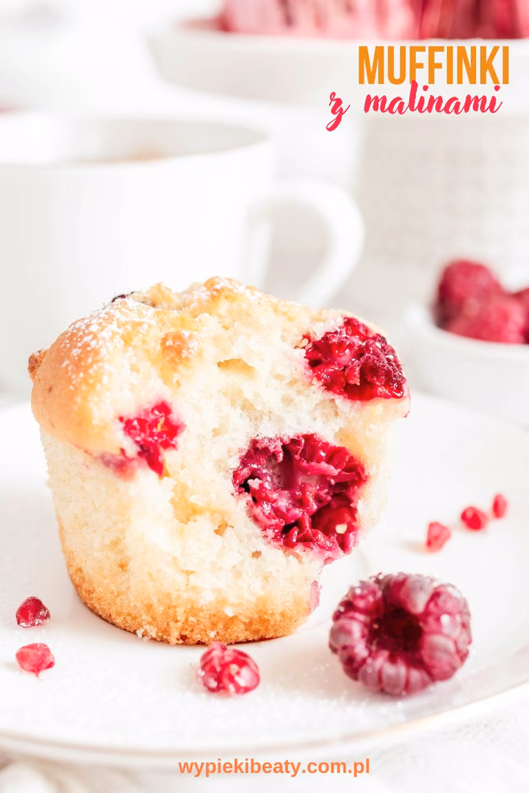 Muffinki z malinami i czekoladą