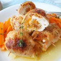 Pieczone roladki z piersi z kurczaka z jabłkami i suszonymi morelami
