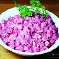 Sałatka z gotowanych buraków z jabłkiem i chrzanem