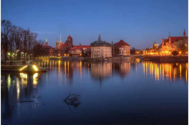 Fala kulminacyjna uderzy tej nocy! Wrocław w stanie gotowości!