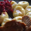 Kluski śląskie ze sztuką mięsa