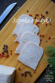 Szynka z indyka z szynkowara