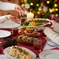 O której godzinie zaczyna się kolacja wigilijna? Zobacz, co mówi tradycja