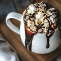 Domowa pikantna kawa mocha.
