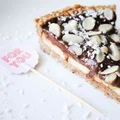 Tarta kakaowa z bananami na spodzie z musu jabłkowego