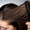 Jak pielęgnować włosy przetłuszczające się  i z suchymi końcówkami? Oto kilka ważnych zasad!