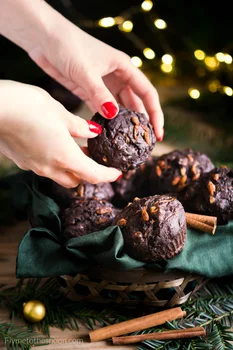 Piernikowe muffinki bananowo – cukiniowe z orzechami