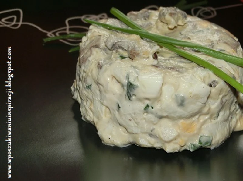 Sałatka pieczarkowo - jajeczna