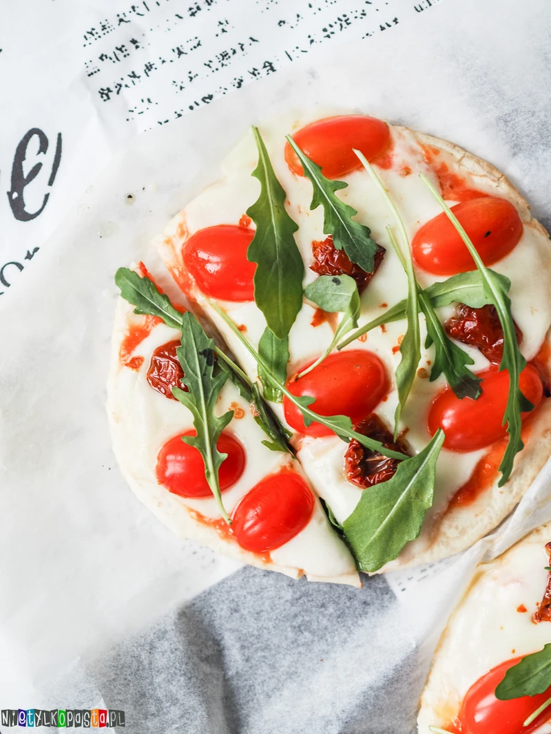Mini pizza na picie