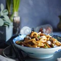 Makaron udon z wołowiną i grzybami