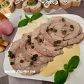 Wielkanocna szynka z biała kiełbasą i sosem chrzanowym