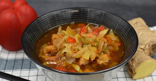 Zupa Manchow z kurczakiem