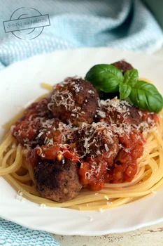 Spaghetti z klopsikami w pomidorowym sosie wg Jamiego Olivera