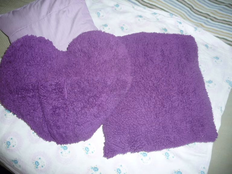 Puchate poduszki ze starej bluzy