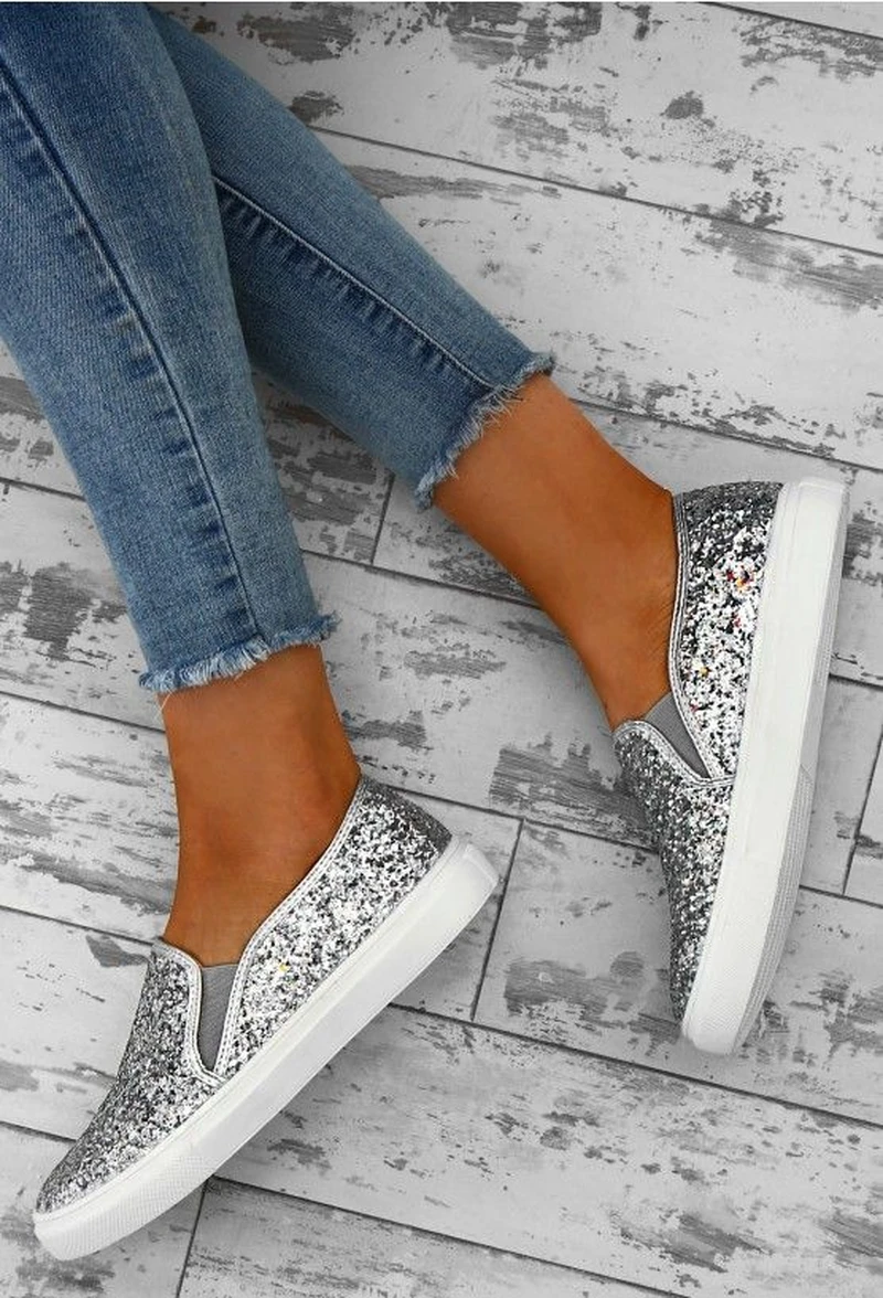 Błyszczące slip-on