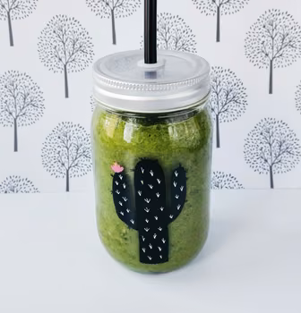 Szpinakowe smoothie z nektarynką