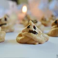Bezowe Duszki na Halloween – domowe bezy z białek