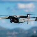 Dzień Dronów: Jak Technologia Latających Maszyn Zmienia Nasz Świat