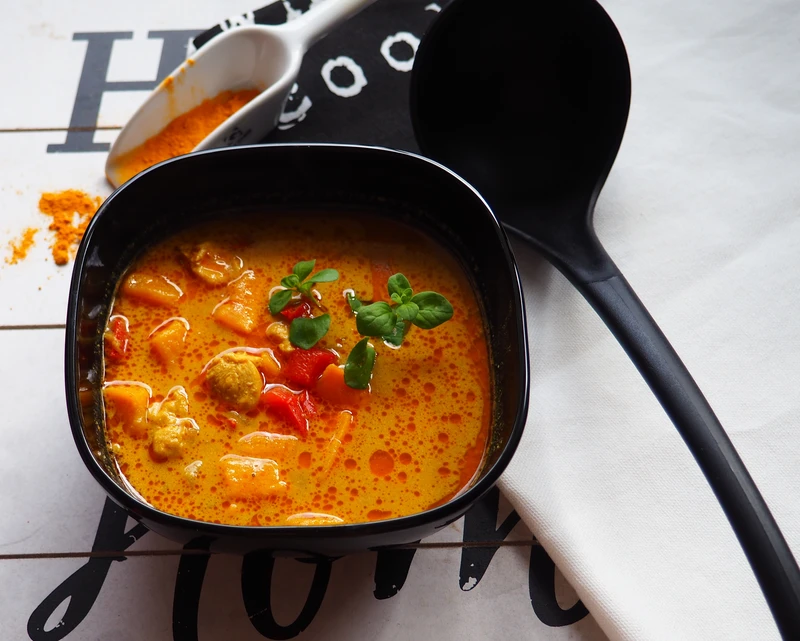 ZUPA CURRY Z BATATEM